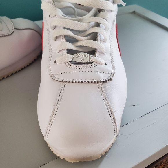 Women's Nike Shoes Size 11 - Picture 4 of 7